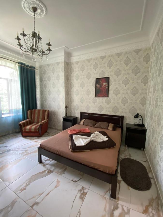 Апартаменти В Парку Uman Exterior photo