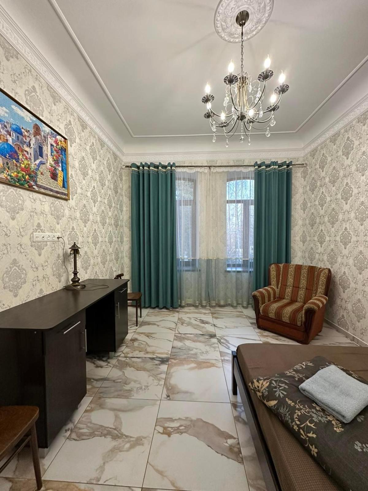Апартаменти В Парку Uman Exterior photo