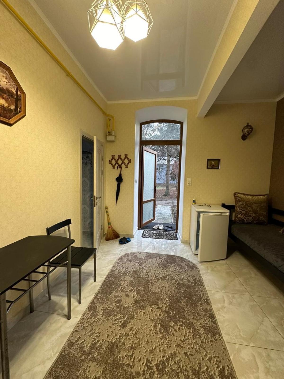 Апартаменти В Парку Uman Exterior photo