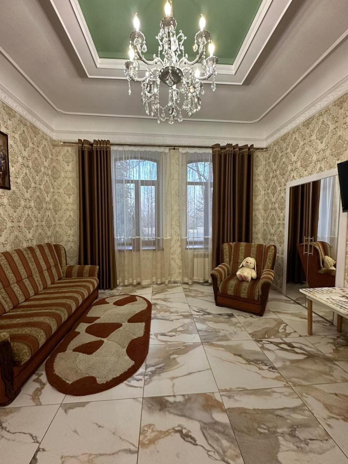 Апартаменти В Парку Uman Exterior photo